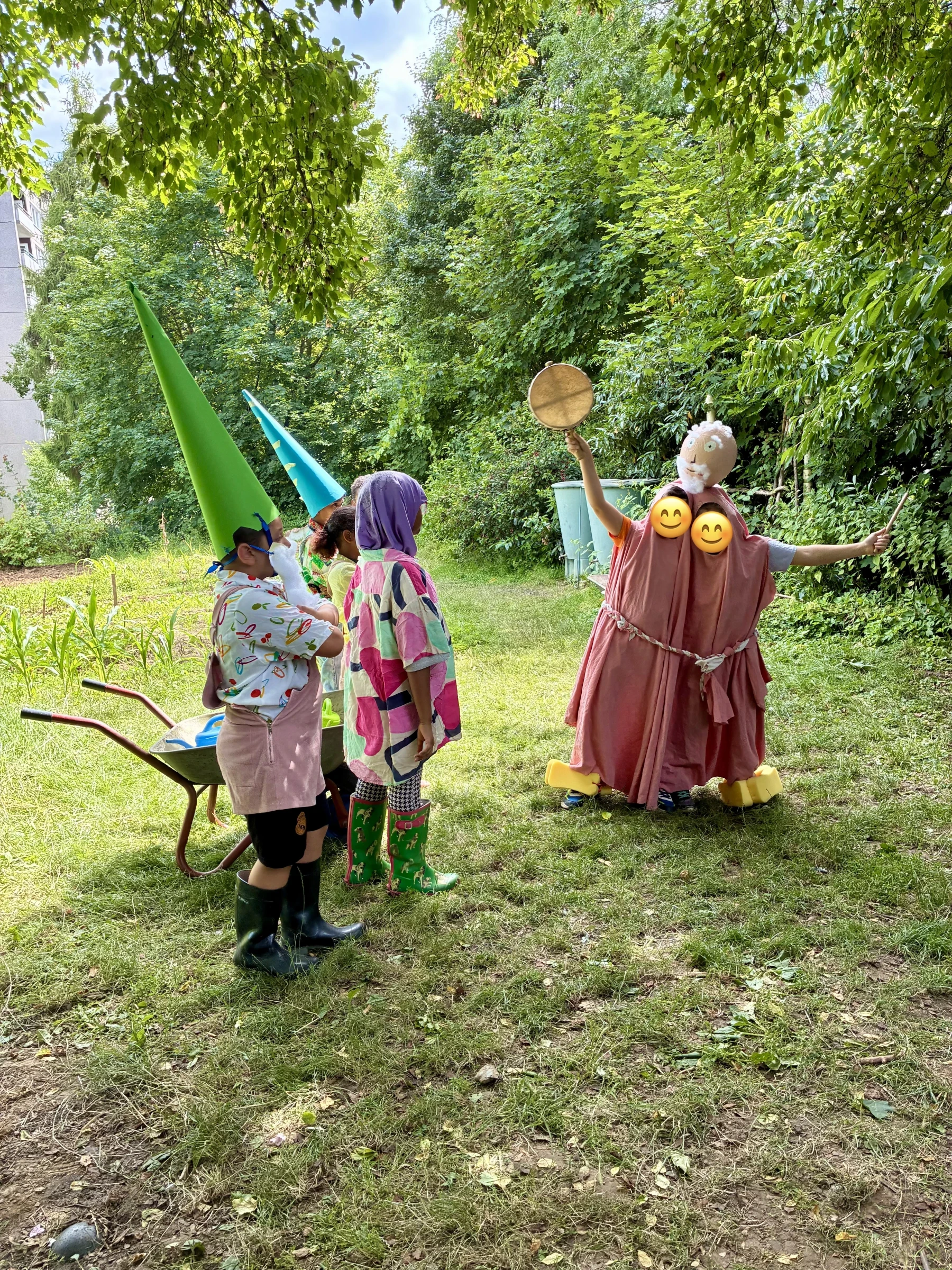 Riesen, Zwerge und Vampire im Internationalen Garten