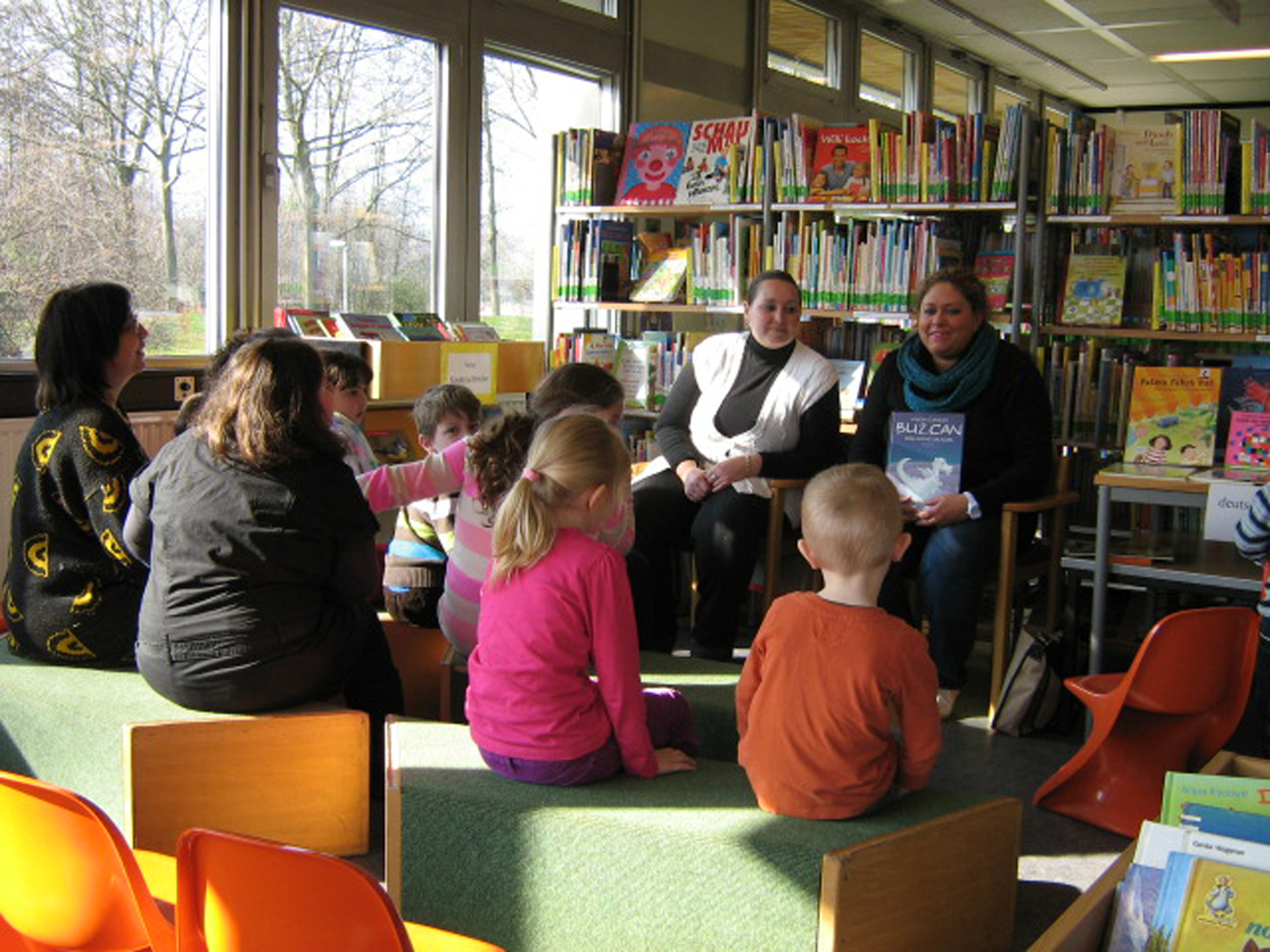 4. Februar, Türkischsprachige Lesung in der Stadtteilbibliothek durch Frauen des Müttertreffs der Schenkelsbergschule